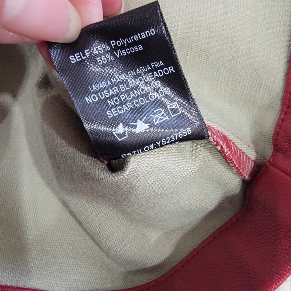 NEW Shinestar Red Vegan Leather Skirt Size Large - Picture 12 of 13